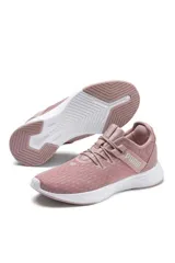 Championes deportivos Puma Radiate Xt Pattern Wn's para mujer, en color negro con detalles y logo en rosado claro.