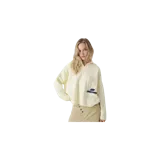 Sweater de punto color beige con efecto desgastado, cuello polo y cierre frontal parcial. Cuenta con mangas largas y logo estampado de Eme Studios en el frente.