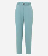Pantalón recto color verde agua, de jacquard texturizado, con cinturón elástico con hebilla y cierre lateral.
