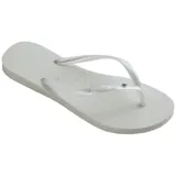 Ojotas Havaianas Slim Crystal Swarovski II color verde oscuro, con tiras finas y aplique de cristal Swarovski.