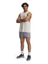 Musculosa de entrenamiento para hombre, color crema, con sisas amplias y estampado frontal con el logo de Project Rock y la frase "Iron Paradise".