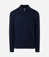 Suéter de punto color marrón, con cuello alto y cierre frontal parcial tipo half-zip, de manga larga y diseño regular.