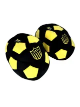 Pantuflas cerradas con forma de pelota de fútbol, color negro con hexágonos amarillos y escudo del Club Atlético Peñarol.