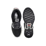 Championes de media caña Vans MTE Crosspath Mid, unisex, color negro con detalles en blanco. Diseñados para uso diario y actividades al aire libre, con revestimiento hidrófugo, suela All-Trac y amortiguación UltraCush.