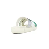 Sandalias bajas con plataforma marrón y tiras cruzadas en colores rosa, dorado y beige.