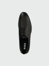 Zapatos de vestir tipo derby de Boss, confeccionados en cuero con textura micrograbada, cierre de cordones y suela de cuero.
