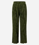 Pantalón wide leg de poliéster color verde militar, con textura plisada y estampado sutil de hojas, cintura elástica y caída fluida.