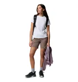 Remera de senderismo Columbia Diamond Peak, de color blanco y manga corta, con tecnología Omni-Freeze y Omni-Shade para protección solar y enfriamiento avanzado.