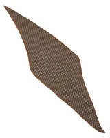 Pañuelo de gasa Barrington, con estampado de lunares negros sobre fondo blanco.