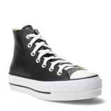 Championes Converse modelo Chuck Taylor Lift de caña alta, confeccionados en cuero sintético negro con plataforma blanca y puntera de goma.