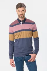 Remera polo de manga larga a rayas horizontales en colores rosa, marrón y azul, con cuello clásico azul marino y tapeta con botones.