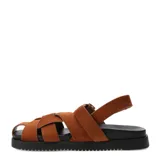 Sandalias de mujer Miss Carol Siena, color marrón, con tiras cruzadas de gamuza, suela track negra y hebilla metálica dorada de ajuste en el talón.