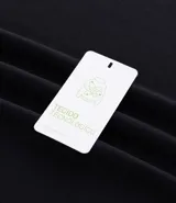Remera deportiva de manga corta y cuello redondo, confeccionada en tejido tech fleece con tecnología dry que facilita la transpiración y el secado rápido. Presenta un corte comfort holgado y diseño liso sin estampas.