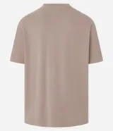 Remera color arena de corte relaxed, confeccionada en algodón texturizado.