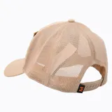 Gorro de estilo trucker color beige con paneles frontales de gabardina y paneles traseros de malla. Cuenta con visera curva, ajuste snap trasero y dos tiras de velcro horizontales en el frente para colocar parches. Incluye cinco parches de la marca Merrell con diferentes diseños.