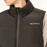 Chaleco puffer de la marca Billabong, color negro, con cierre frontal y cuello alto. Presenta diseño acolchado con costuras horizontales y logo de la marca estampado en el pecho.