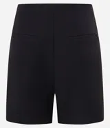 Short de sastrería negro, tiro alto, con cierre frontal de botones visibles.