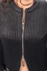 Cardigan de punto acanalado con efecto degradado, cuello redondo y cierre frontal completo con cremallera.