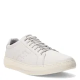 Zapatos casuales Freeway modelo Duo 01, color blanco, confeccionados en cuero con diseño de cordones y suela elevada. Presentan detalle de logo grabado en la lengüeta y costuras decorativas en el lateral.