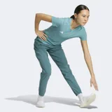 Remera deportiva Adidas Adizero Essentials color verde agua, de corte ajustado, cuello redondo y mangas cortas. Confeccionada en tejido ligero con tecnología AEROREADY y logo reflectivo.