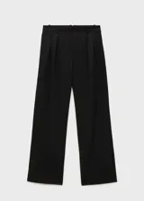 Pantalon de vestir de tiro alto con diseño recto, cierre frontal con botón, gancho y cremallera, y dos bolsillos laterales.