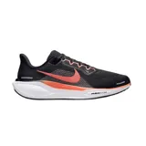 Championes de running Nike Air Zoom Pegasus 41, color negro con detalles en naranja y suela blanca.