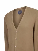 Cardigan RKF modelo Olen de color marrón, con cuello en V, cierre frontal con botones y mangas largas.