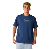 Remera Rip Curl Sseries Vc Digicon de manga corta y color azul, con diseño de estampa pequeña al frente.