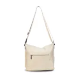 Bandolera morral color beige de símil cuero, con apertura superior con cierre. Cuenta con dos bolsillos frontales con cierre, un bolsillo trasero con cierre y tres bolsillos internos con división y cierres. Incluye una correa de galón regulable a tono.