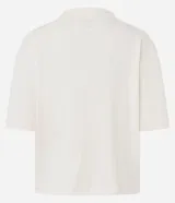 Remera de corte holgado y diseño básico, confeccionada en algodón. Presenta cuello redondo y mangas cortas con caída relajada.