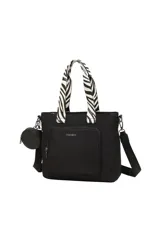 Cartera bandolera Trendy de nylon color negro, con asas de mano estampadas en animal print de cebra, bolsillo frontal con cierre y llavero monedero redondo colgante. Incluye una correa larga ajustable extraíble.