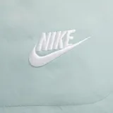 Short de baño color verde agua con cintura elástica ajustable con cordón blanco y logo de Nike bordado en blanco en la pierna derecha.