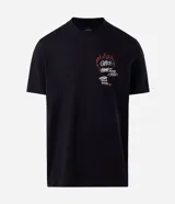 Remera negra de manga corta con cuello redondo y corte comfort, confeccionada en algodón. Presenta diversos estampados gráficos y lettering en estilo graffiti en la espalda.