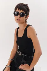 Lentes de sol negros con forma hexagonal y lentes polarizadas con protección UV400.