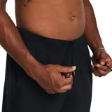 Short deportivo Under Armour Launch 7 negro, de tejido ligero y elástico, con forro interno de malla, cintura elástica con cordón, bolsillos laterales y logo reflectivo.