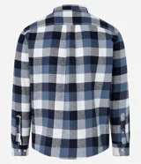 Camisa de franela para hombre, modelo comfort, con estampado de cuadros en tonos azules, blancos y negros, cuello camisero, manga larga y cierre frontal de botones.