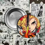 Pin metálico con la imagen de Tanjiro Kamado, personaje del anime Kimetsu no Yaiba.