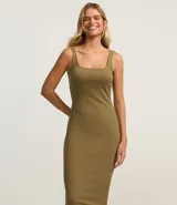 Vestido midi blanco acanalado, de algodón sostenible, con escote cuadrado y tirantes medios.