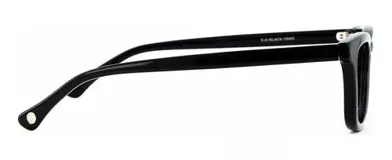 Armazón para lentes de receta, modelo Oje, de acetato color negro, con forma wayfarer y detalle en el puente. Patillas con núcleo de metal plateado y antideslizantes.