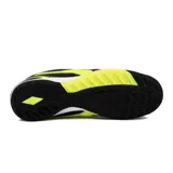 Championes de fútbol Diadora Tifosi Tf para hombre, color negro con detalles en amarillo flúor y suela blanca.