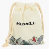 Billetera tarjetero Merrell de diseño compacto y sobrio, fabricada en cuero reciclado color negro con el logo de la marca grabado en la parte inferior.