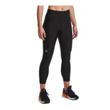 Calza deportiva Under Armour HeatGear negra, tiro alto, corte capri y logo estampado en la pierna.