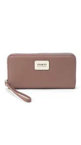 Billetera larga con cierre perimetral, confeccionada en material sintético con estampado botánico de flores silvestres sobre fondo claro. Cuenta con múltiples compartimentos internos para tarjetas, visor para documentos y un bolsillo interno con cierre. Incluye una correa de mano extraíble.