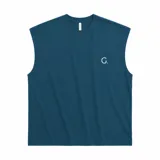 Musculosa negra de algodón, corte oversize, con un pequeño logo estampado en el pecho y un diseño gráfico grande en la espalda.
