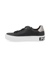 Championes urbanos Hush Puppies modelo Hush, color negro con suela de plataforma blanca. Confeccionados en cuero, presentan cordones negros y un detalle de marca en la parte trasera de la suela.