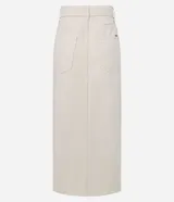 Pollera midi de sarga color marfil con abertura frontal, trabillas en la cintura y bolsillos.