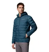 Campera técnica con capucha, color azul petróleo, con diseño de celdas selladas térmicamente sin costuras. Cuenta con cierre frontal completo, bolsillos laterales con cremallera y puños ribeteados.