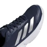 Championes Adidas Court Quick P, color azul marino con detalles plateados en los laterales. Presentan una suela blanca de goma con diseño texturizado para mayor tracción y una parte superior de malla transpirable con refuerzos sintéticos.
