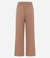Pantalón deportivo de corte recto y tiro alto, confeccionado en tejido de algodón y poliéster con acabado suave. Presenta cintura elástica con frunces y diseño de pierna amplia.