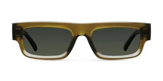 Lentes de sol rectangulares color ocre con lentes verdes polarizadas.